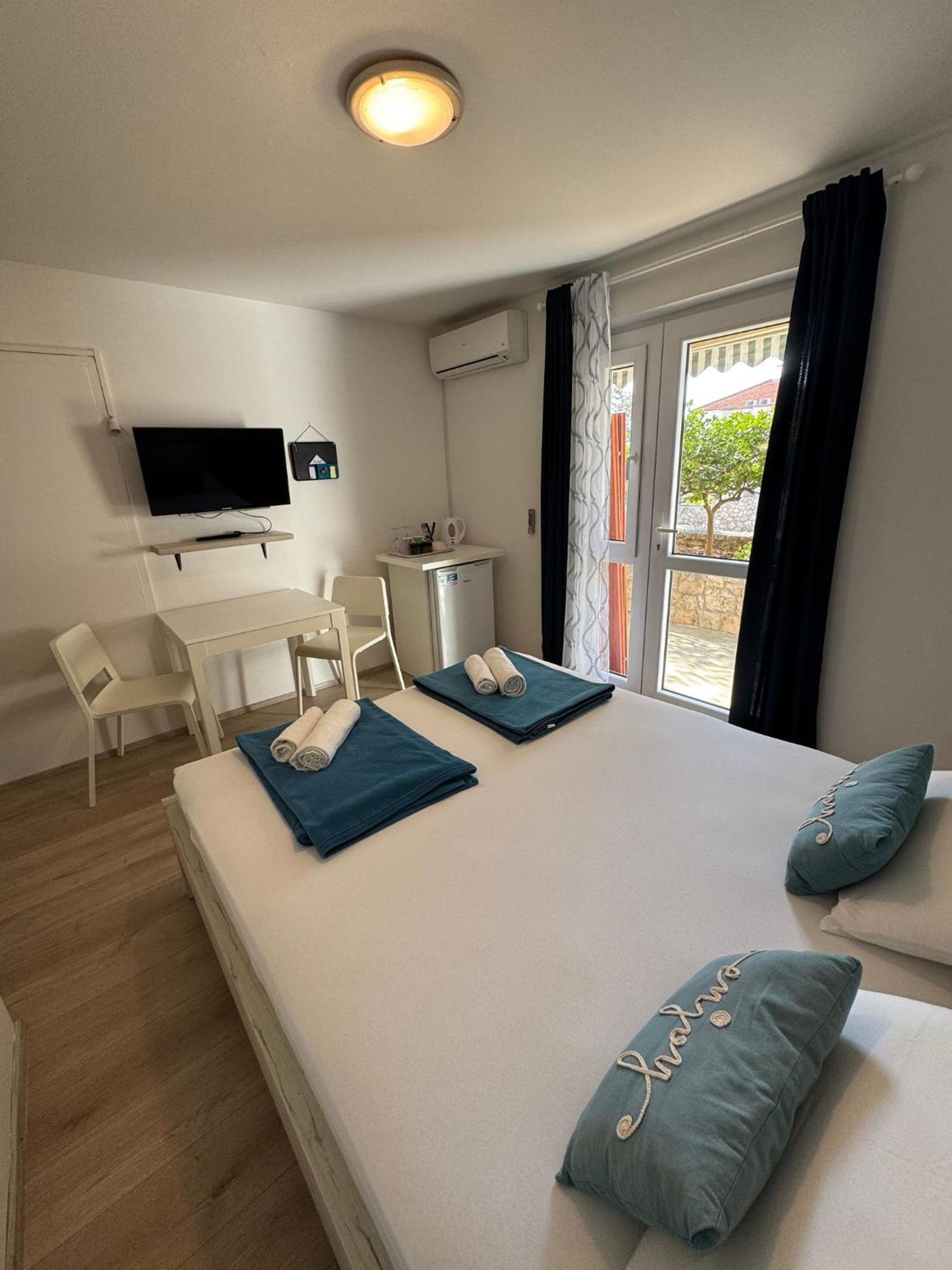 Guest House Kovacevic Хвар Екстер'єр фото